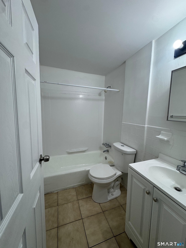 129 Black Rock Avenue - Photo 3
