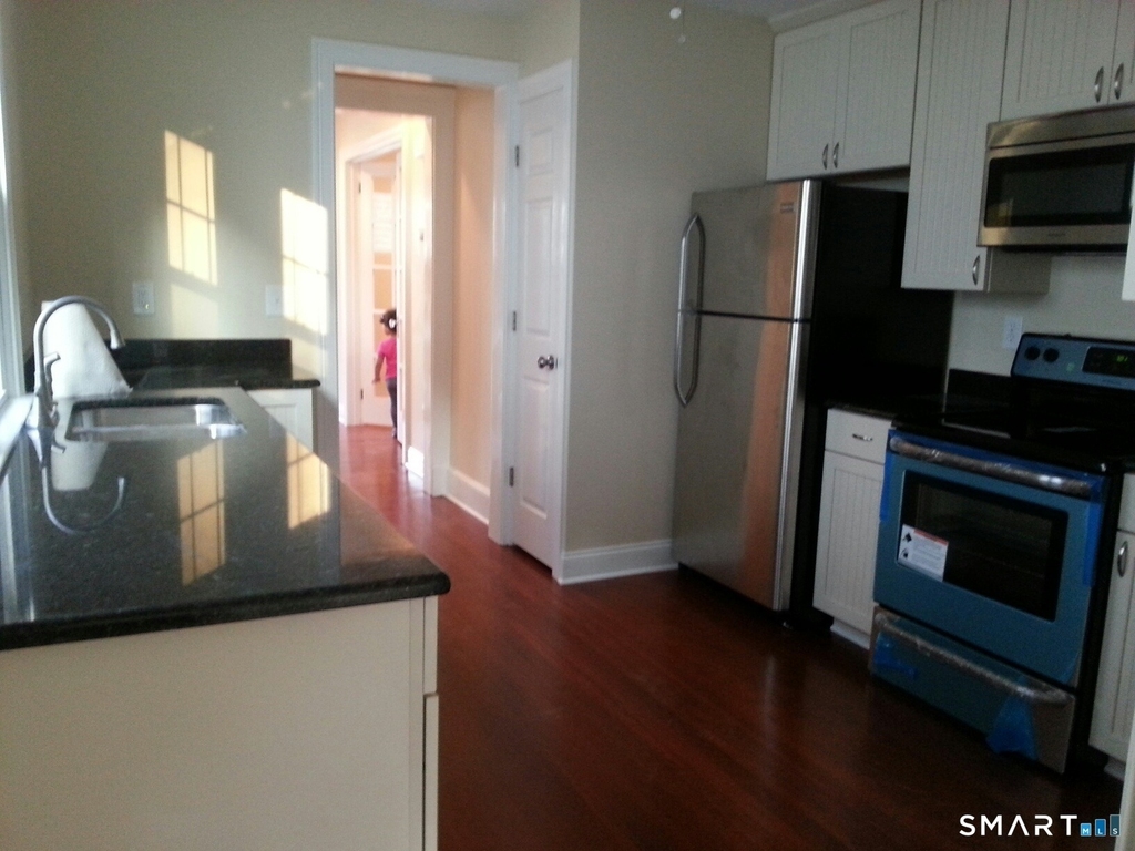 356 Townsend Avenue - Photo 10