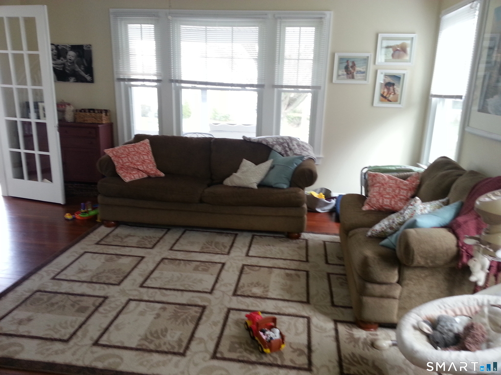 356 Townsend Avenue - Photo 3