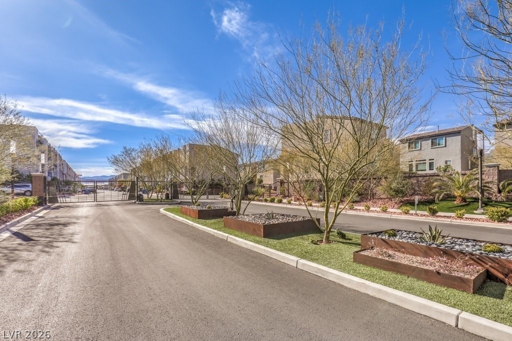 8086 Misty Canyon Avenue - Photo 33