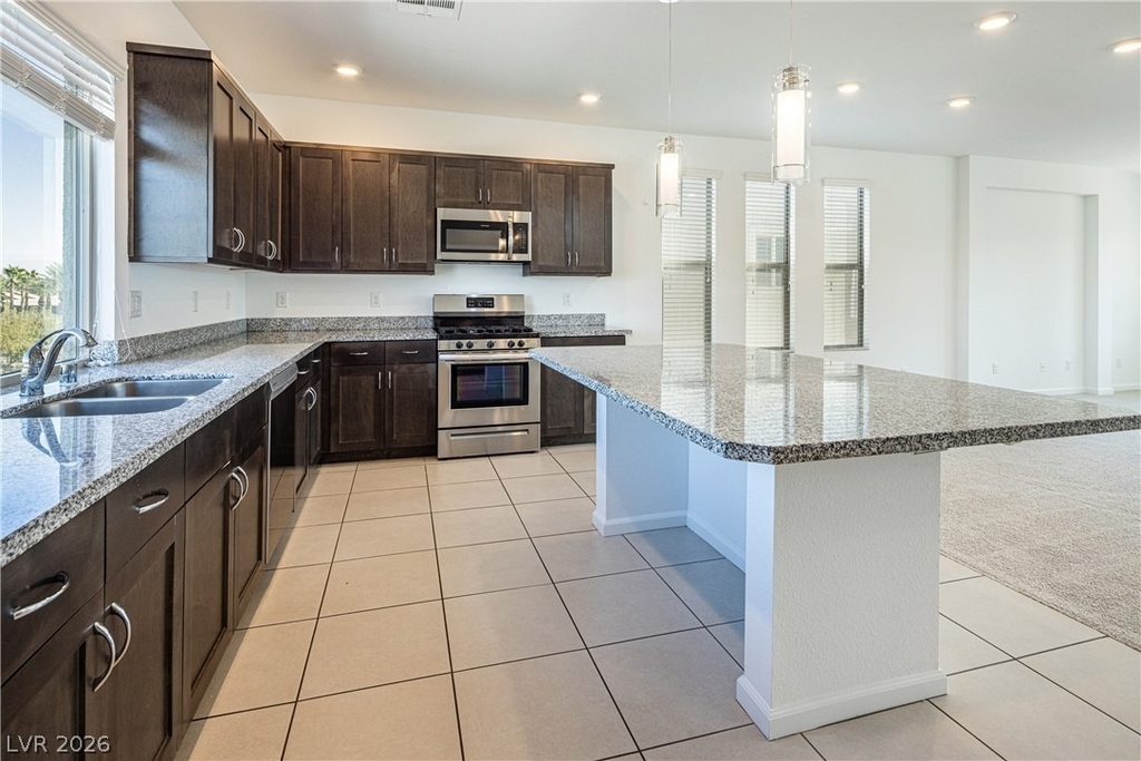 8040 Carpenter Creek Avenue - Photo 2