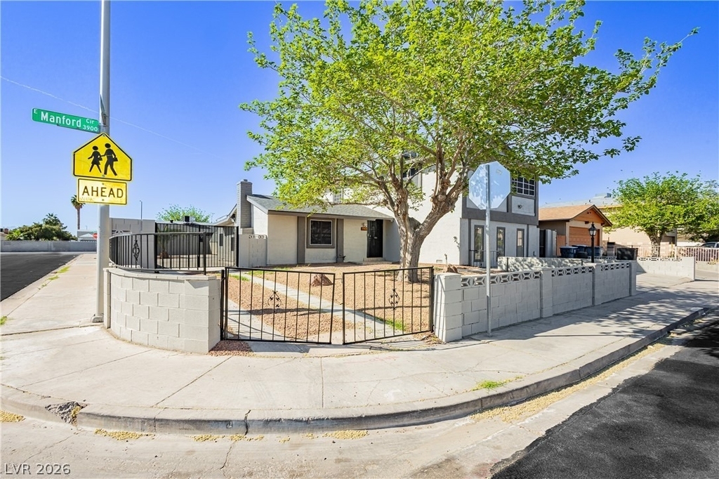 3969 Manford Circle - Photo 2