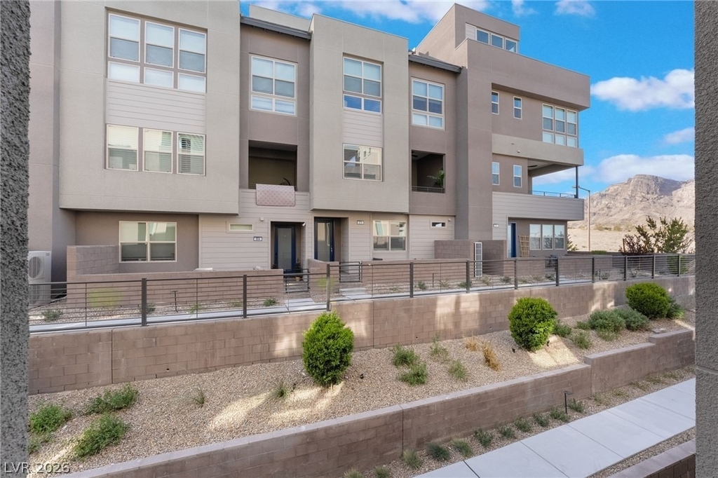 667 Grey Saker Street - Photo 42