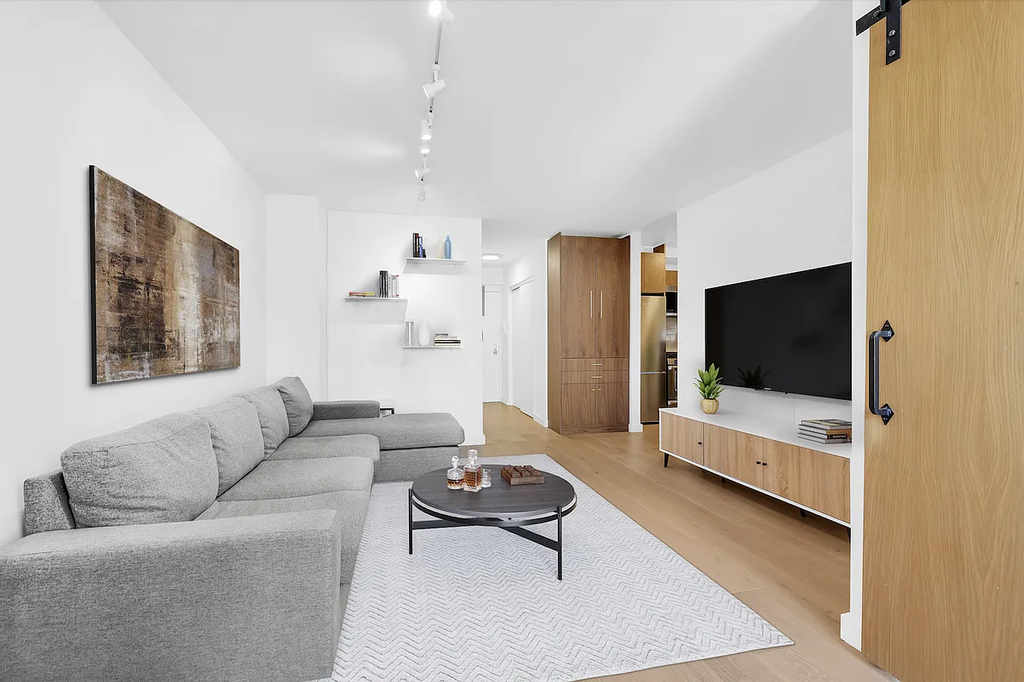 East 34th Street - Photo 1