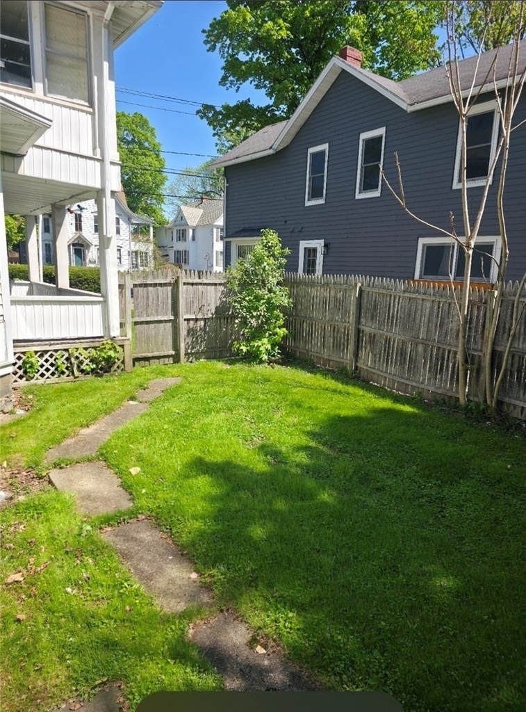 715 W Water Street - Photo 17