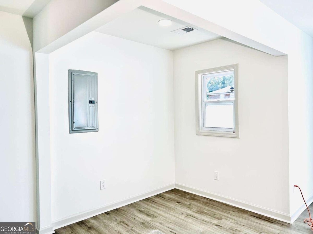 1122 Elaine Drive - Photo 6