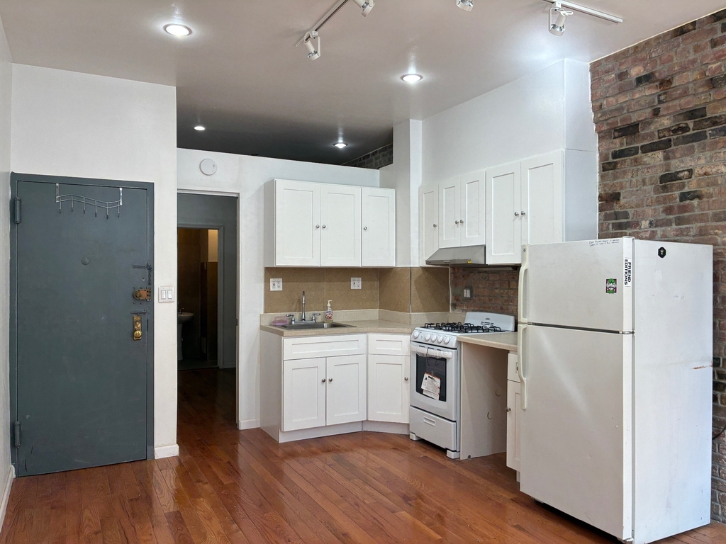 76 Forsyth Street, New York, NY 10002 - Photo 3