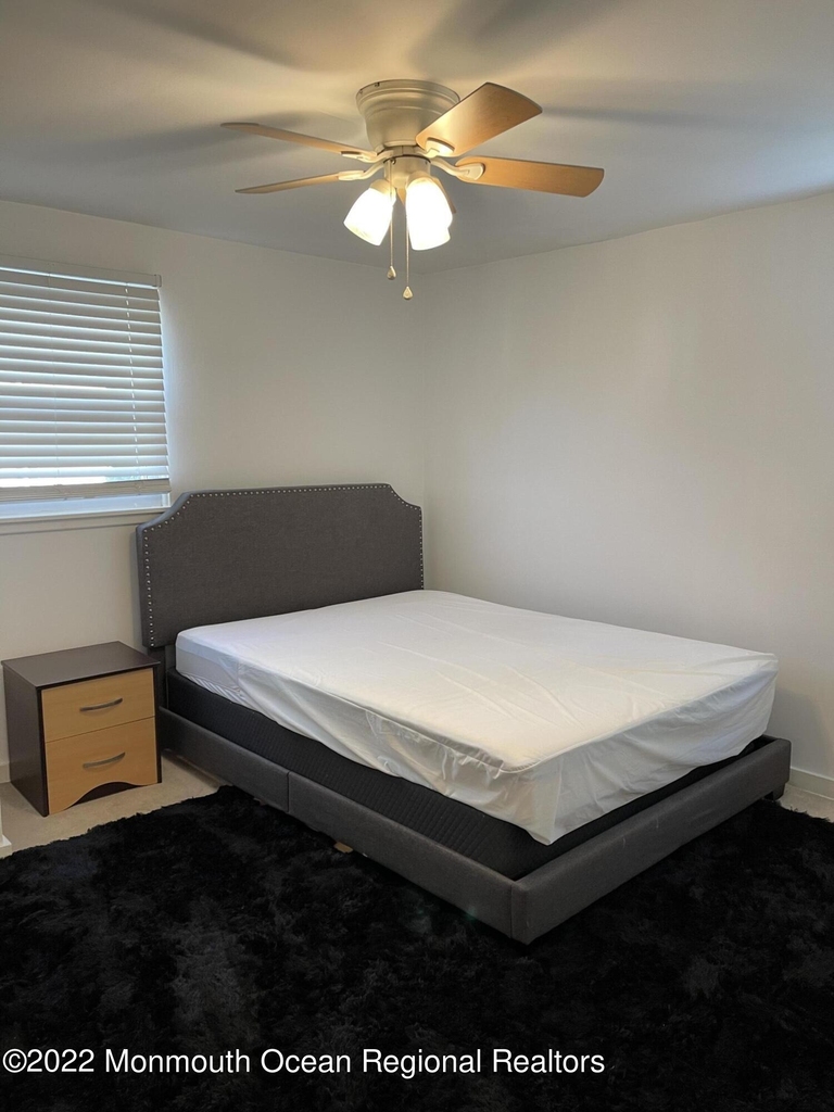 17 Clarence Avenue - Photo 9
