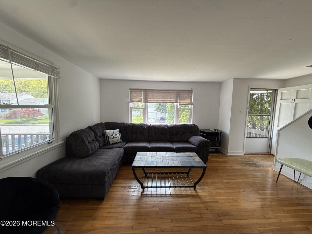 17 Clarence Avenue - Photo 16