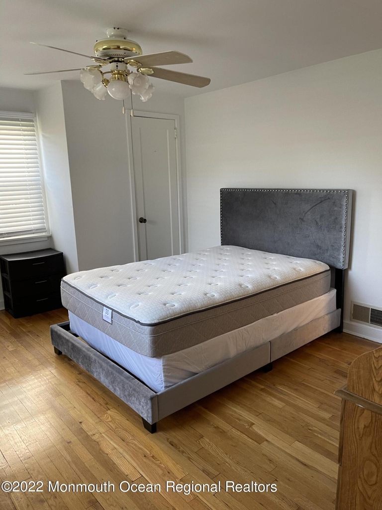 17 Clarence Avenue - Photo 10