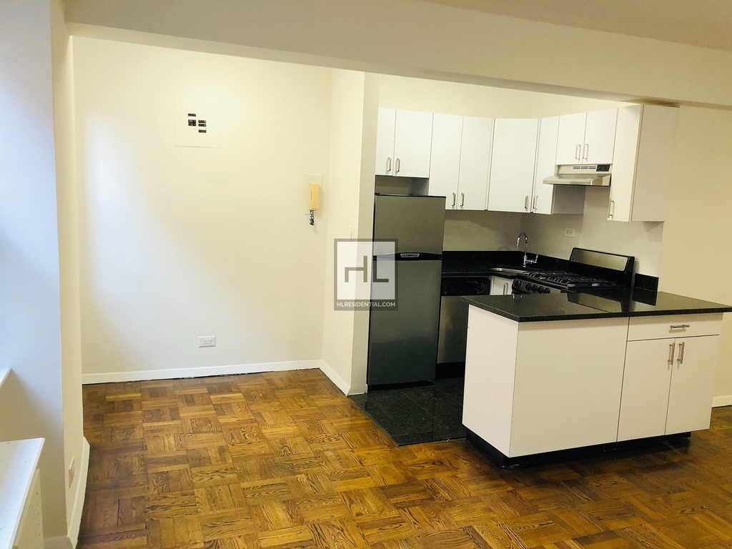 Beekman Place - Photo 1