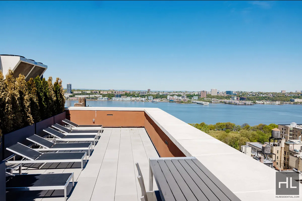 West 96th Street - Photo 13