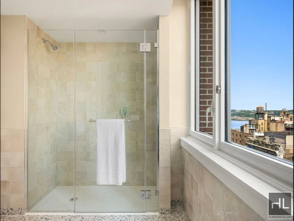 West 96th Street - Photo 11