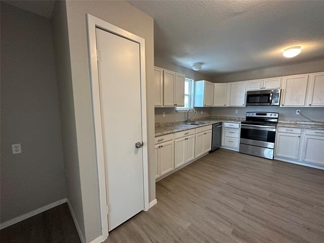717 E Lamberth Road - Photo 3