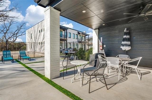 408 Dr Martin Luther King Jr Boulevard - Photo 2