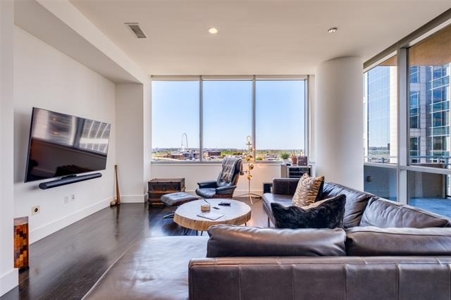 2200 Victory Avenue - Photo 1