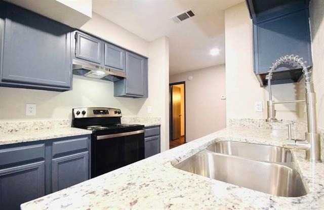 9696 Walnut Street - Photo 3