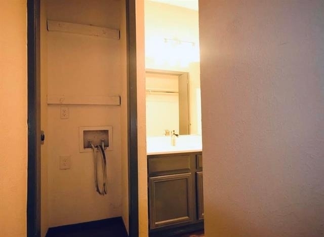 9696 Walnut Street - Photo 9