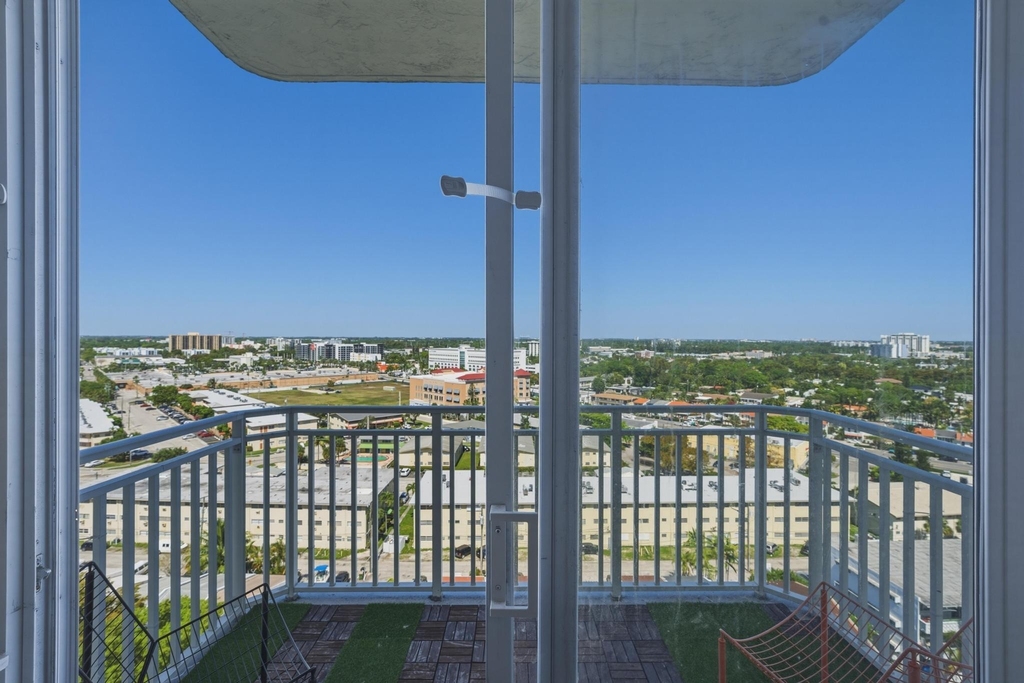 2100 Sans Souci Boulevard - Photo 3