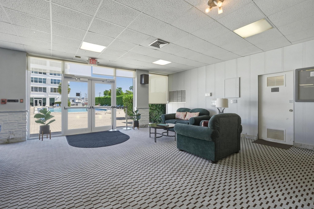 2100 Sans Souci Boulevard - Photo 20