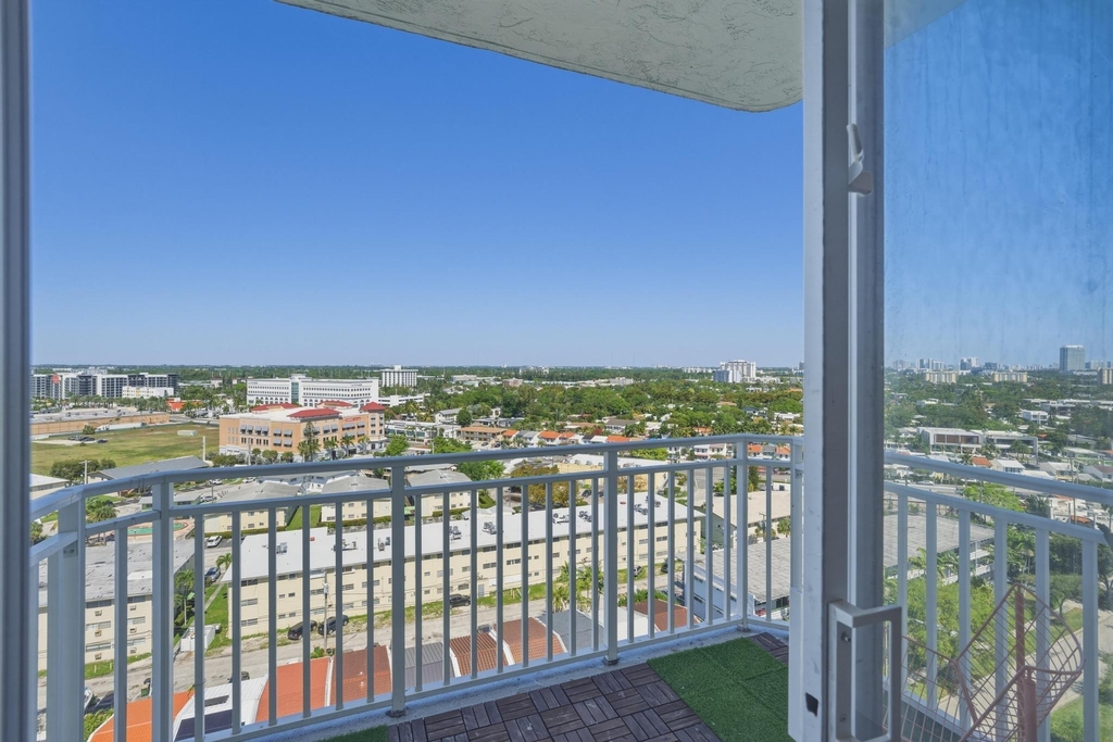 2100 Sans Souci Boulevard - Photo 4