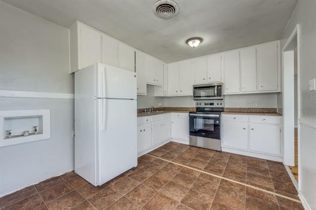 7 Pershing Drive - Photo 1