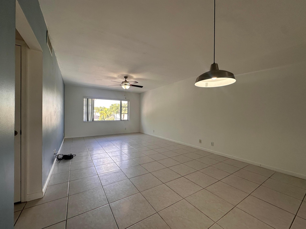 5800 Ne 22nd Way - Photo 0