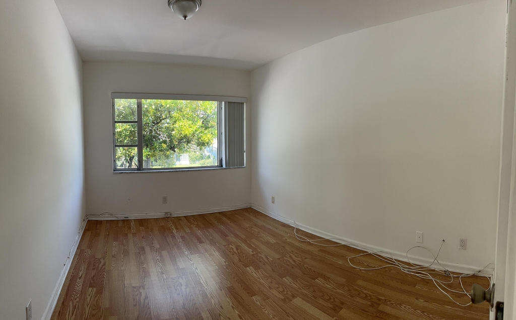 5800 Ne 22nd Way - Photo 2