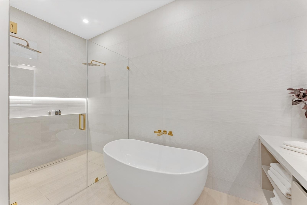 220 S Swinton Avenue - Photo 59