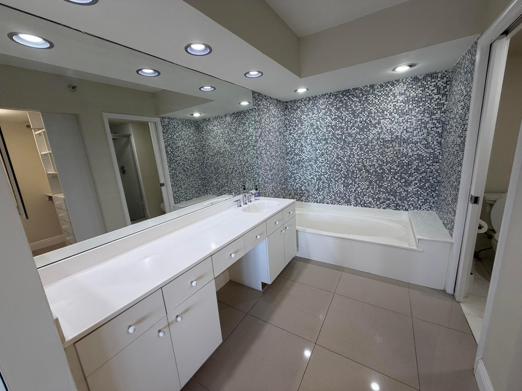 3530 Mystic Pointe Drive - Photo 20