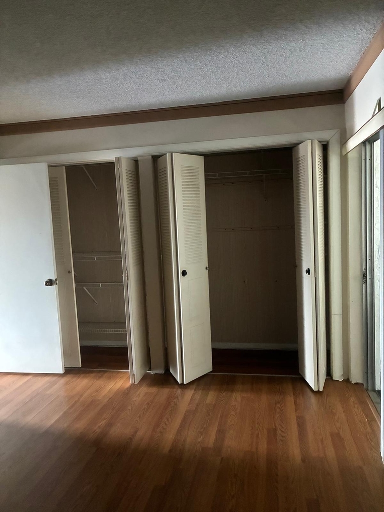 700 Village Green Court - Photo 5