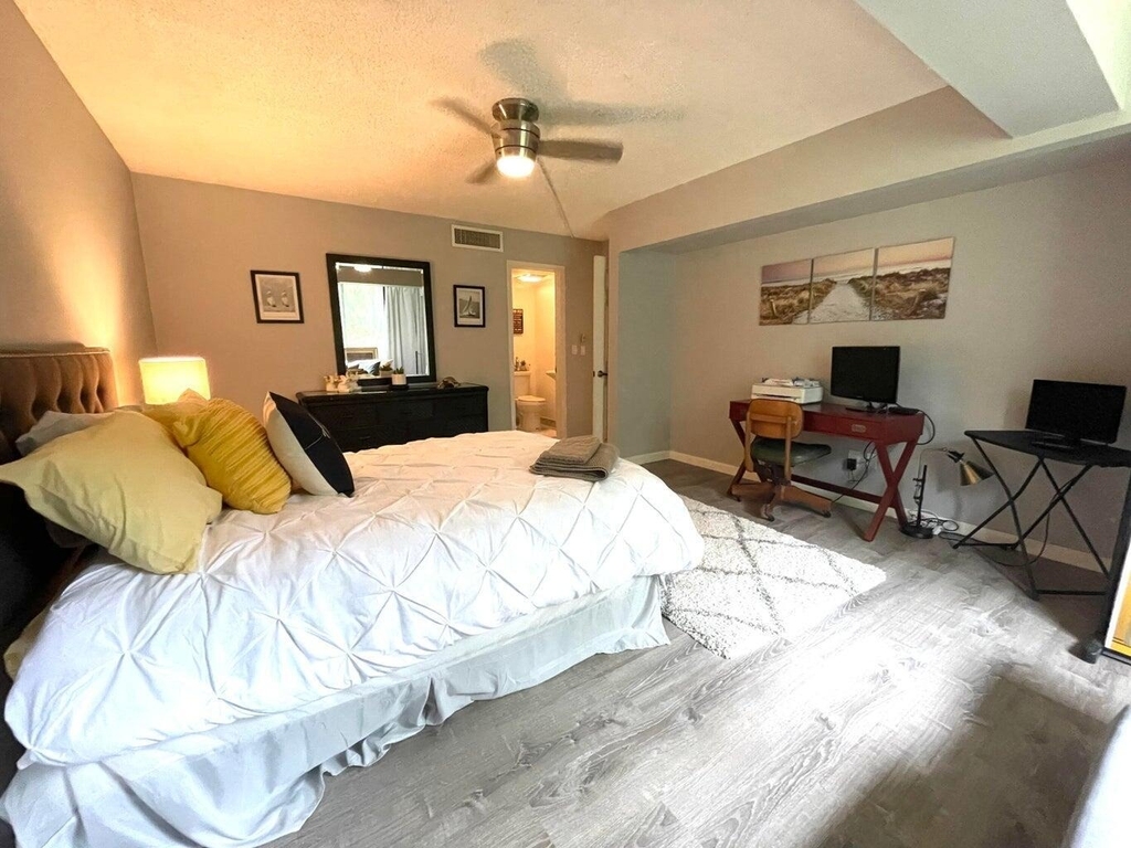 1714 Consulate Place - Photo 19
