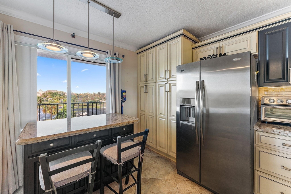 275 Palm Avenue - Photo 6