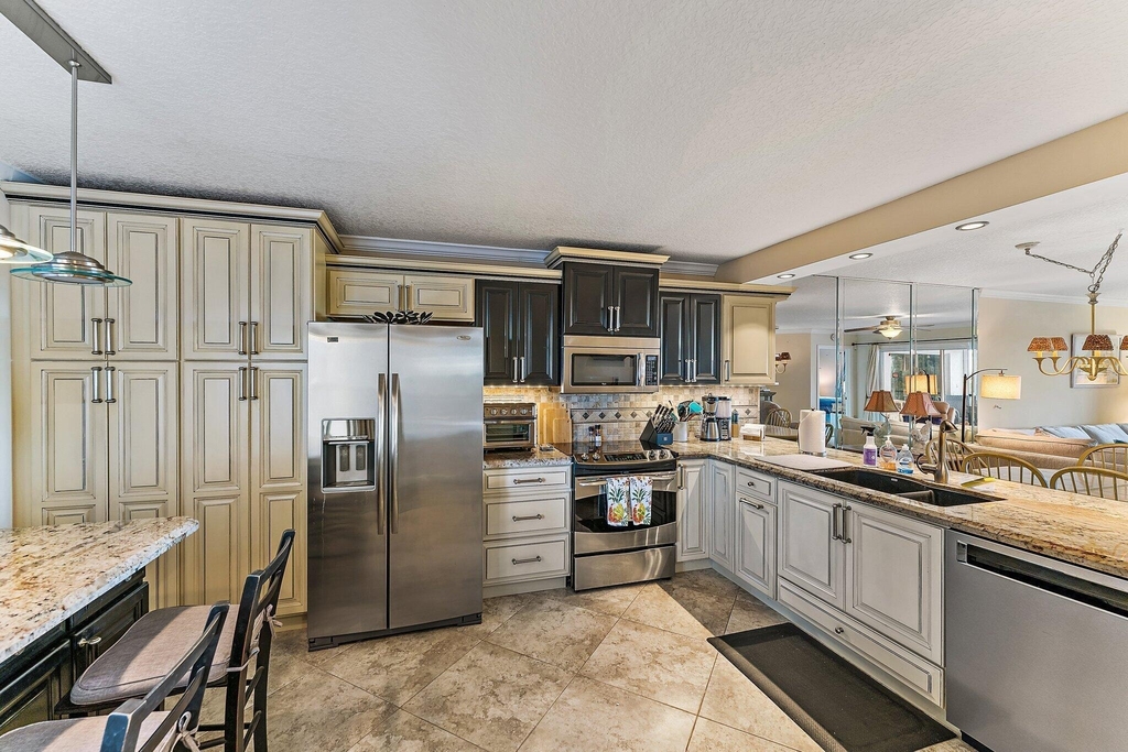 275 Palm Avenue - Photo 7