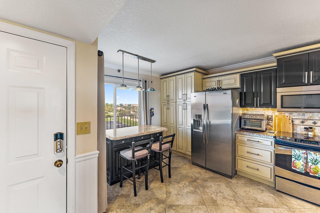 275 Palm Avenue - Photo 4