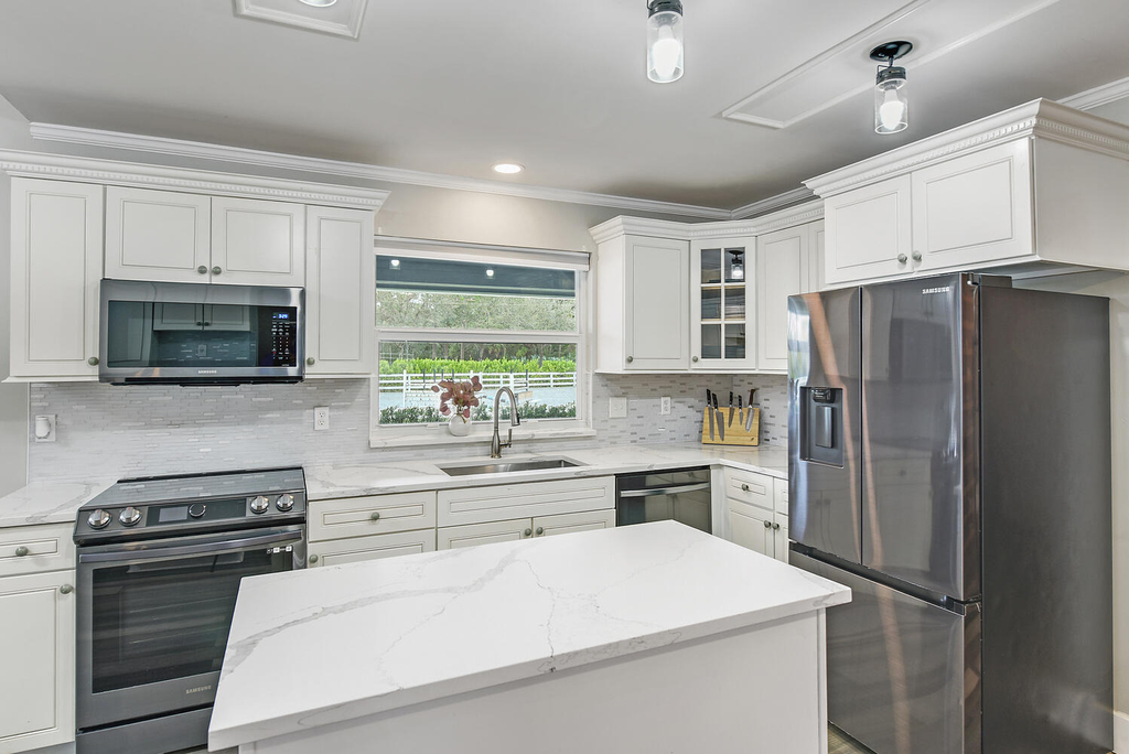 1401 Pelham Road - Photo 9
