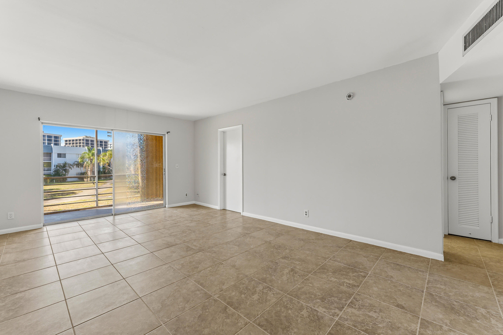 1638 Embassy Drive - Photo 16