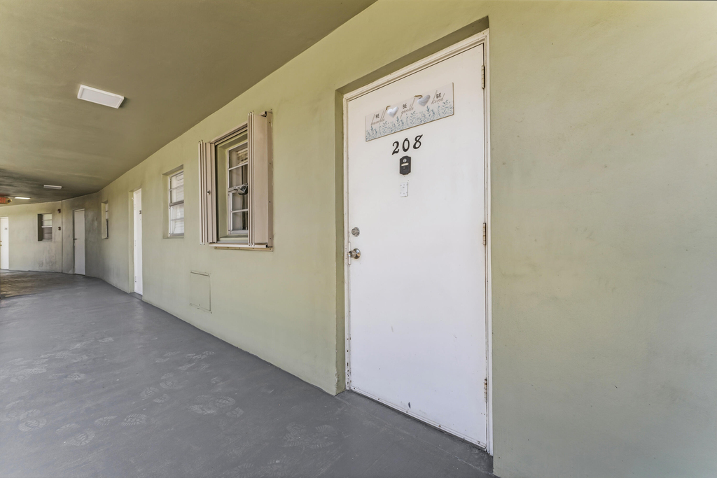 1638 Embassy Drive - Photo 13