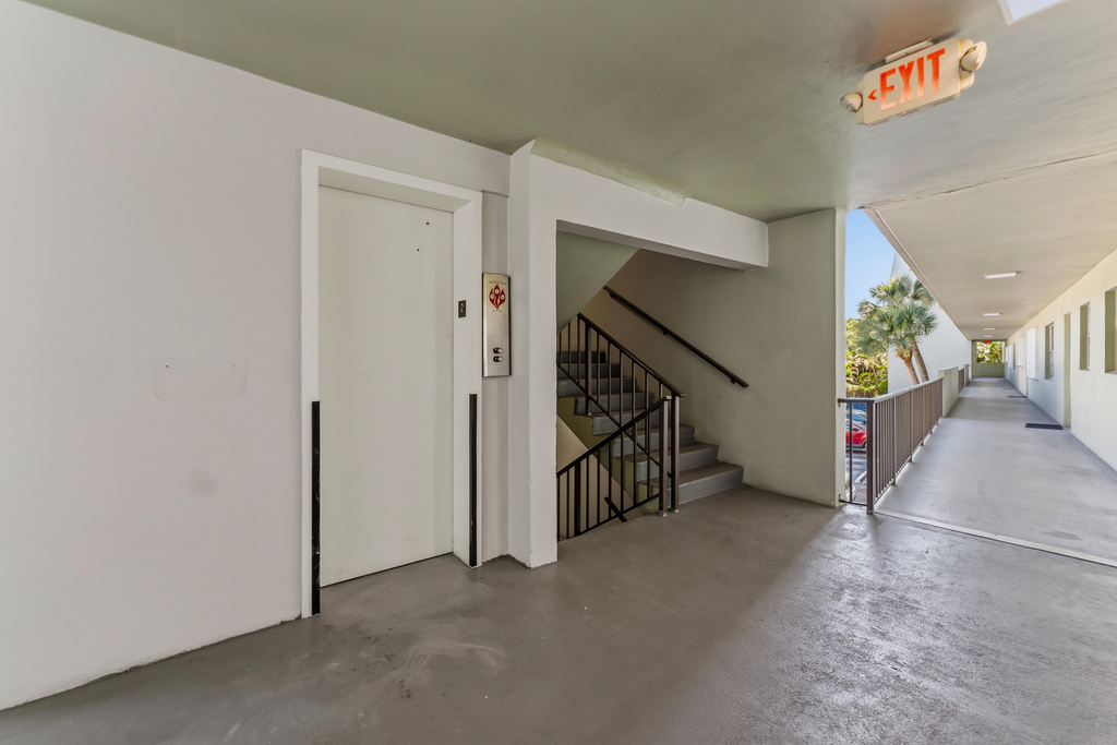 1638 Embassy Drive - Photo 11