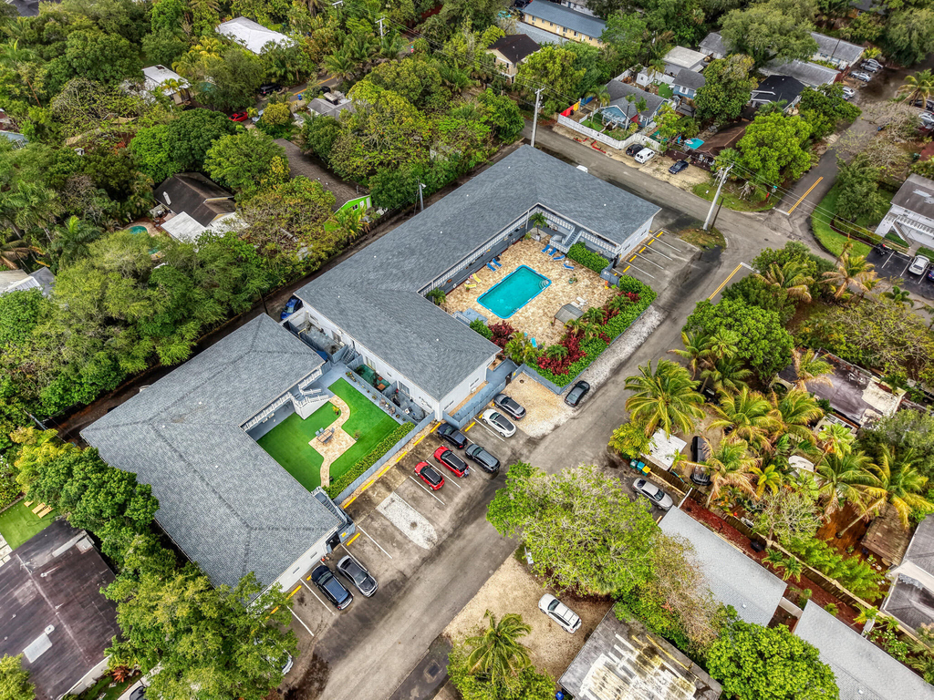626 Sw 14th Avenue - Photo 1