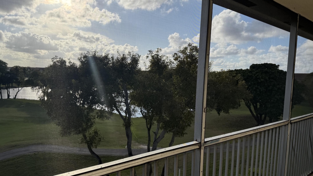 400 Sw 134th Way - Photo 1