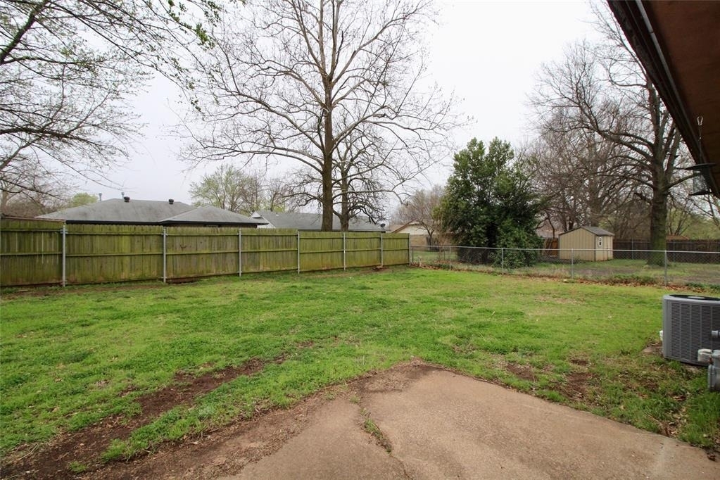 2124 Allenhurst Street - Photo 11