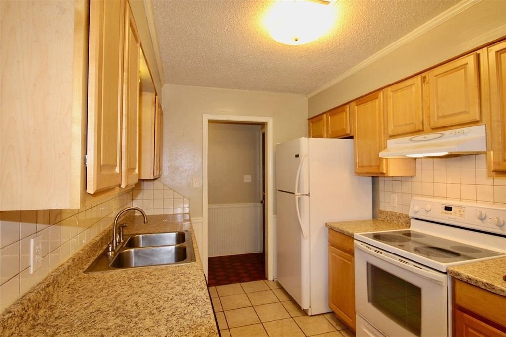 2124 Allenhurst Street - Photo 5