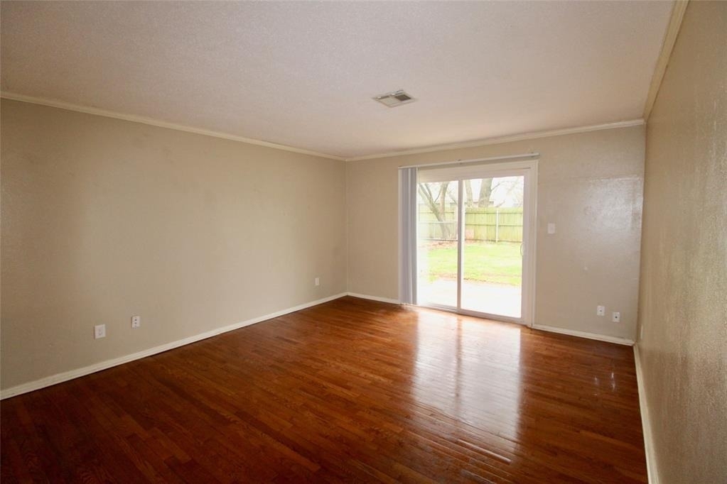 2124 Allenhurst Street - Photo 2