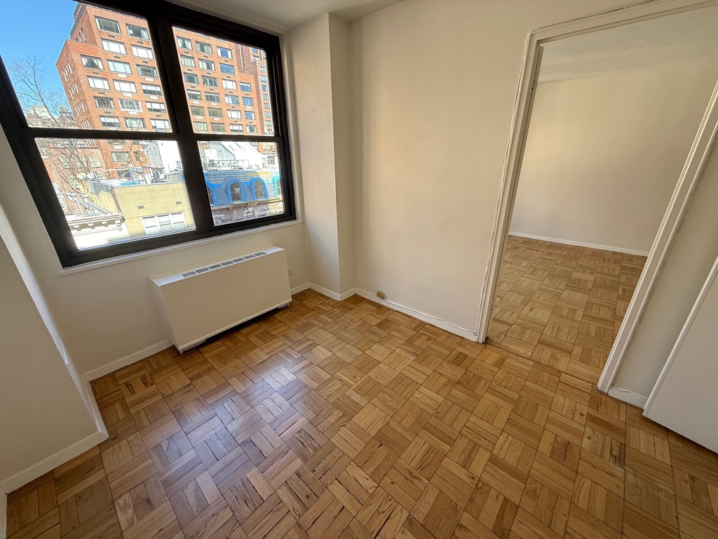 333 East 49th Street - Photo 4