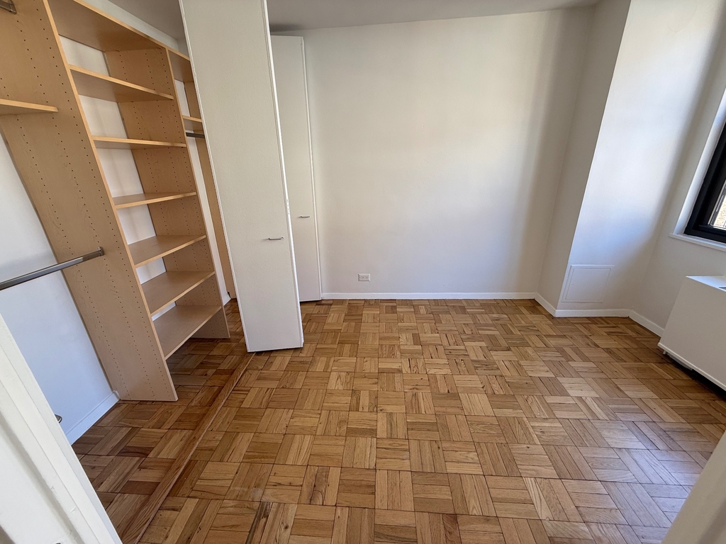 333 East 49th Street - Photo 6