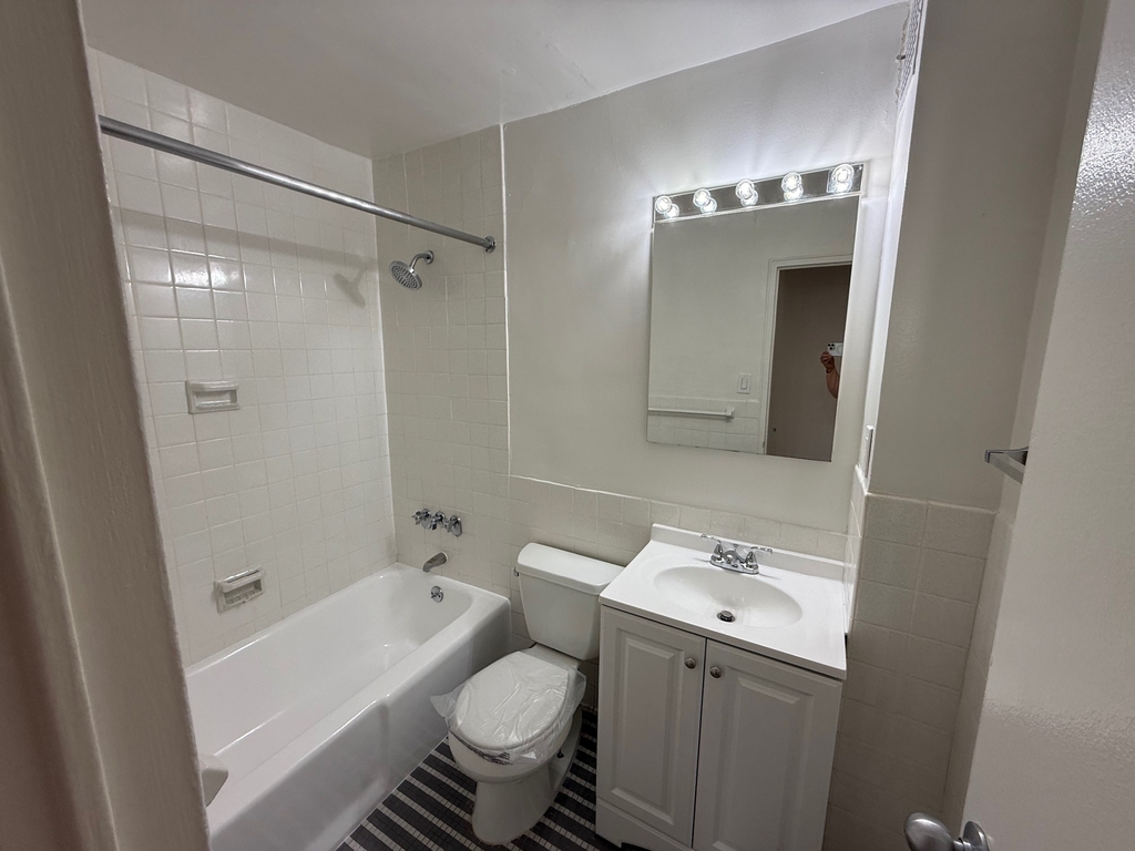 333 East 49th Street - Photo 13