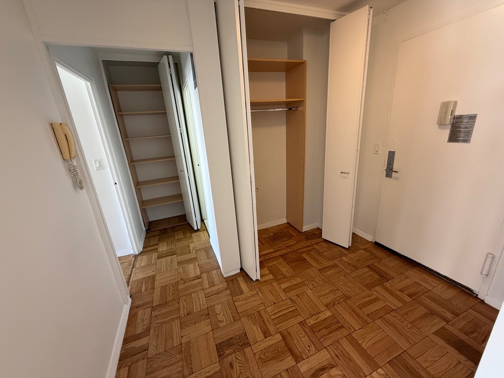 333 East 49th Street - Photo 10