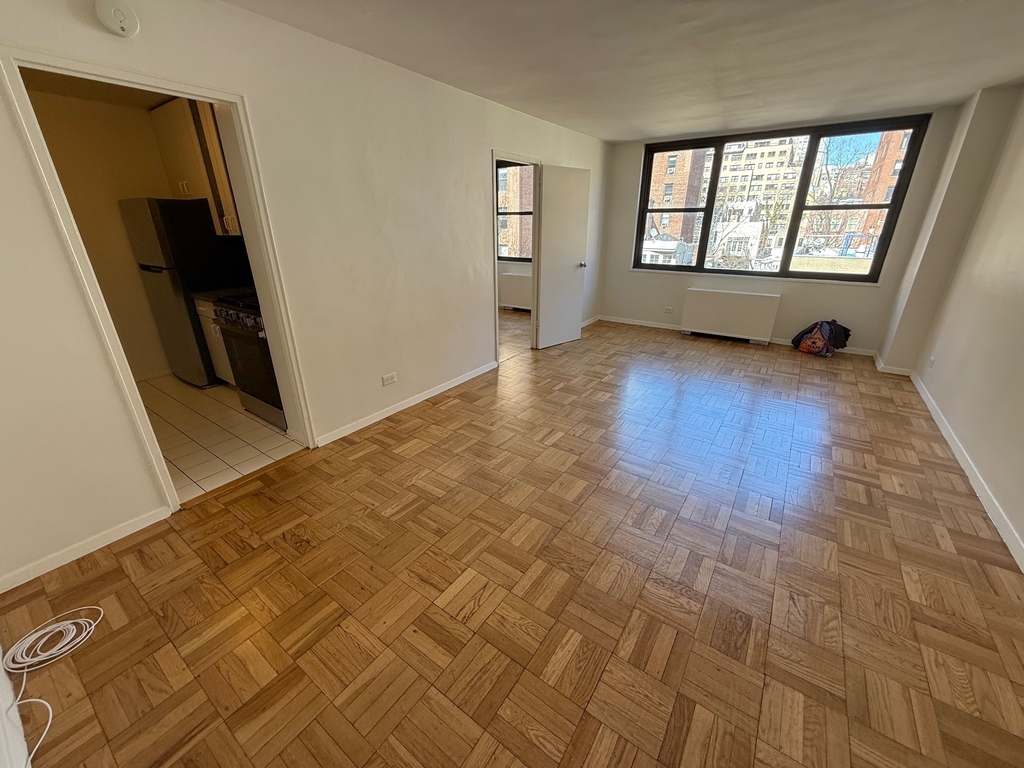 333 East 49th Street - Photo 0