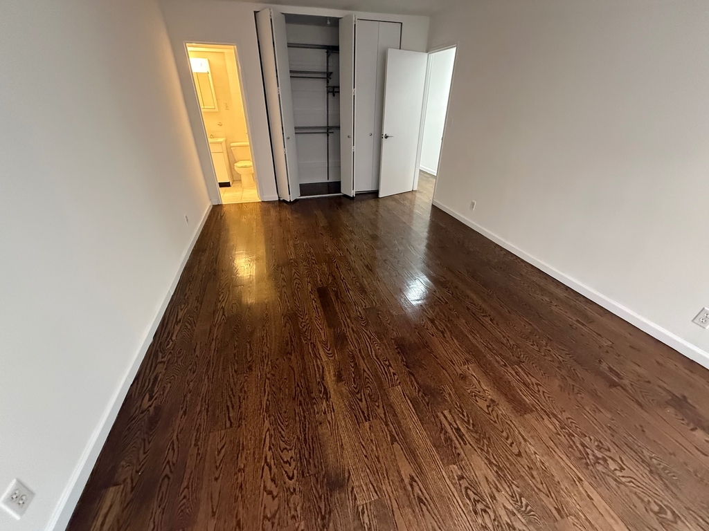 405 East 56th Street - Photo 10